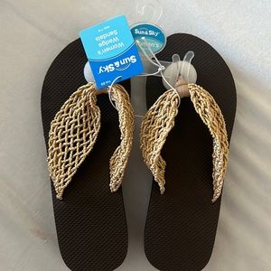 Sun & Sky Women's Wedge Sandals Size 7-8 Brown Woven Thong